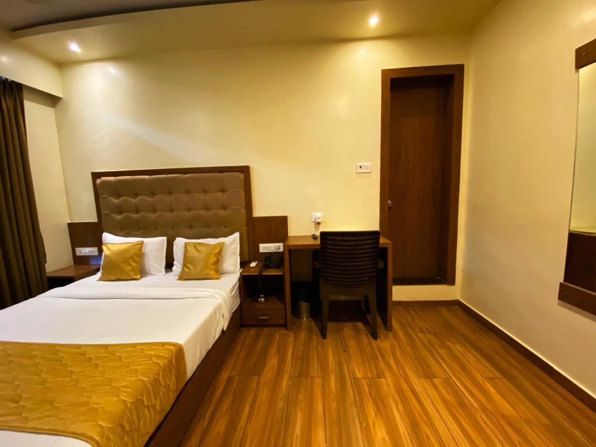 Hotel Pearl'S Bkc Inn- Near Trade Centre, Visa Consulate มุมไบ ภายนอก รูปภาพ