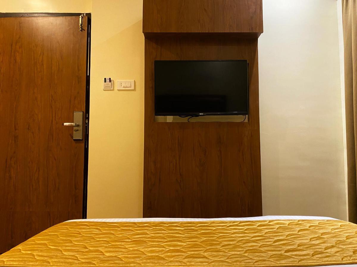 Hotel Pearl'S Bkc Inn- Near Trade Centre, Visa Consulate มุมไบ ภายนอก รูปภาพ
