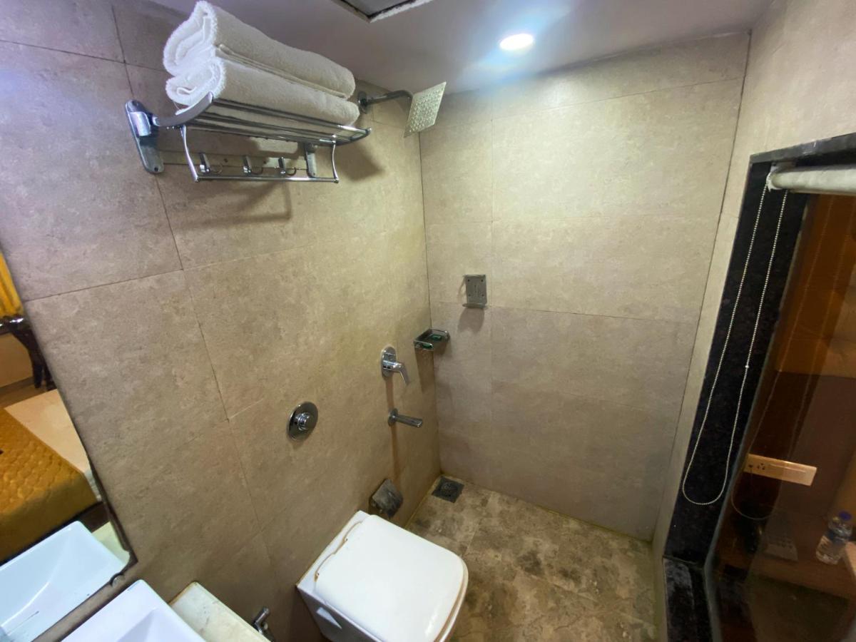 Hotel Pearl'S Bkc Inn- Near Trade Centre, Visa Consulate มุมไบ ภายนอก รูปภาพ