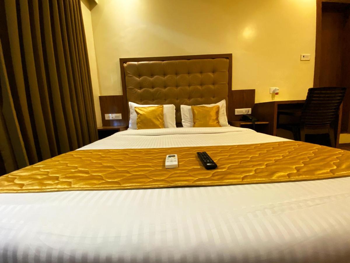 Hotel Pearl'S Bkc Inn- Near Trade Centre, Visa Consulate มุมไบ ภายนอก รูปภาพ