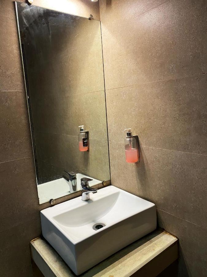 Hotel Pearl'S Bkc Inn- Near Trade Centre, Visa Consulate มุมไบ ภายนอก รูปภาพ